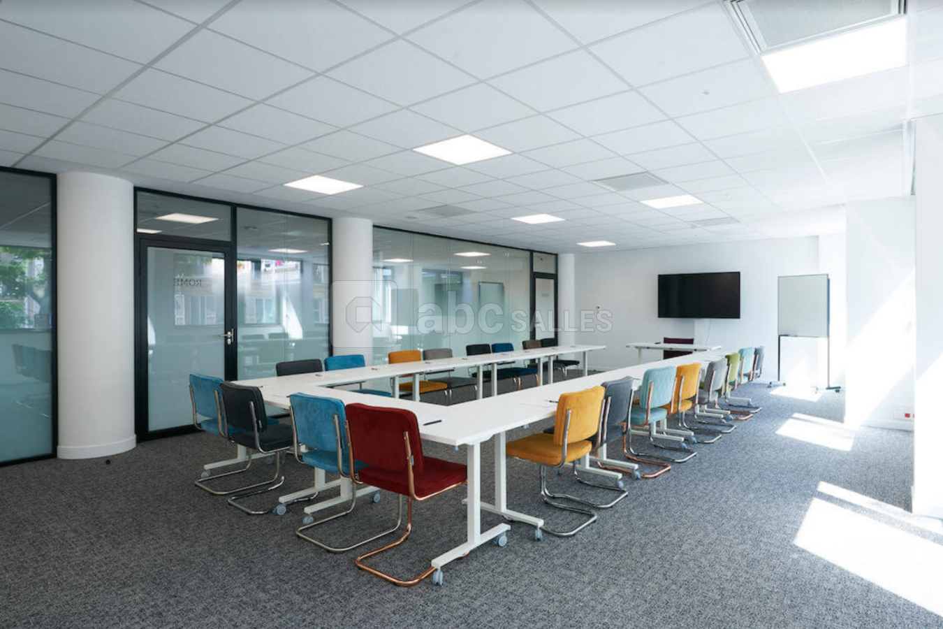 SALLE 105