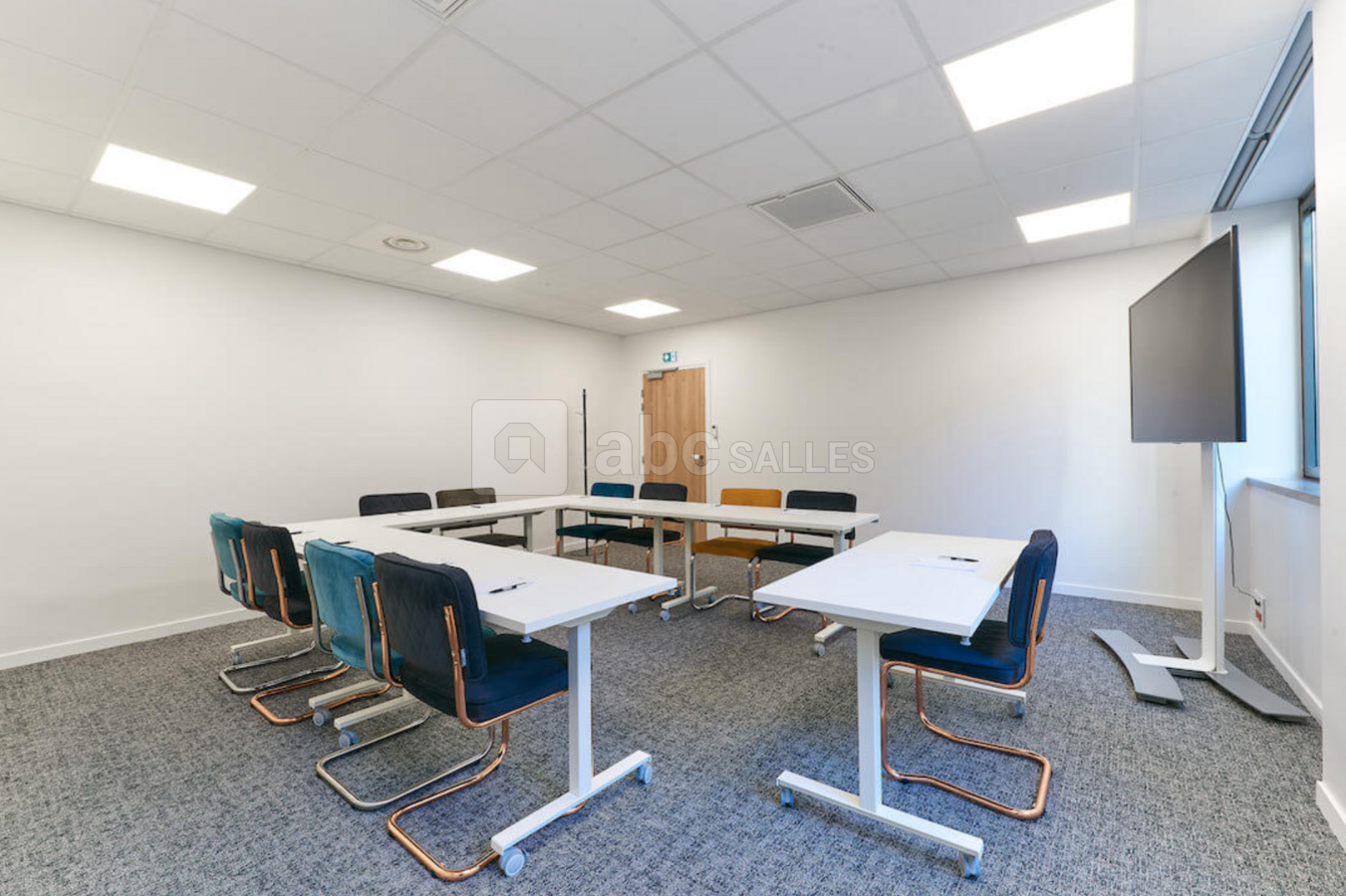 SALLE 106