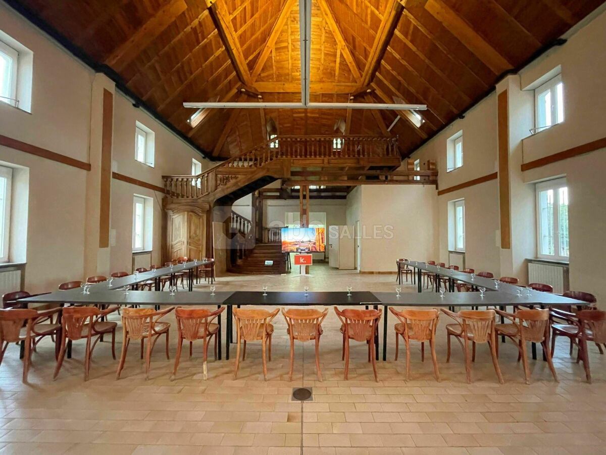 Salle en format réunion