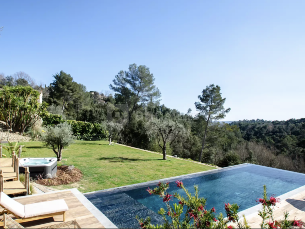 Pisicne & jardin