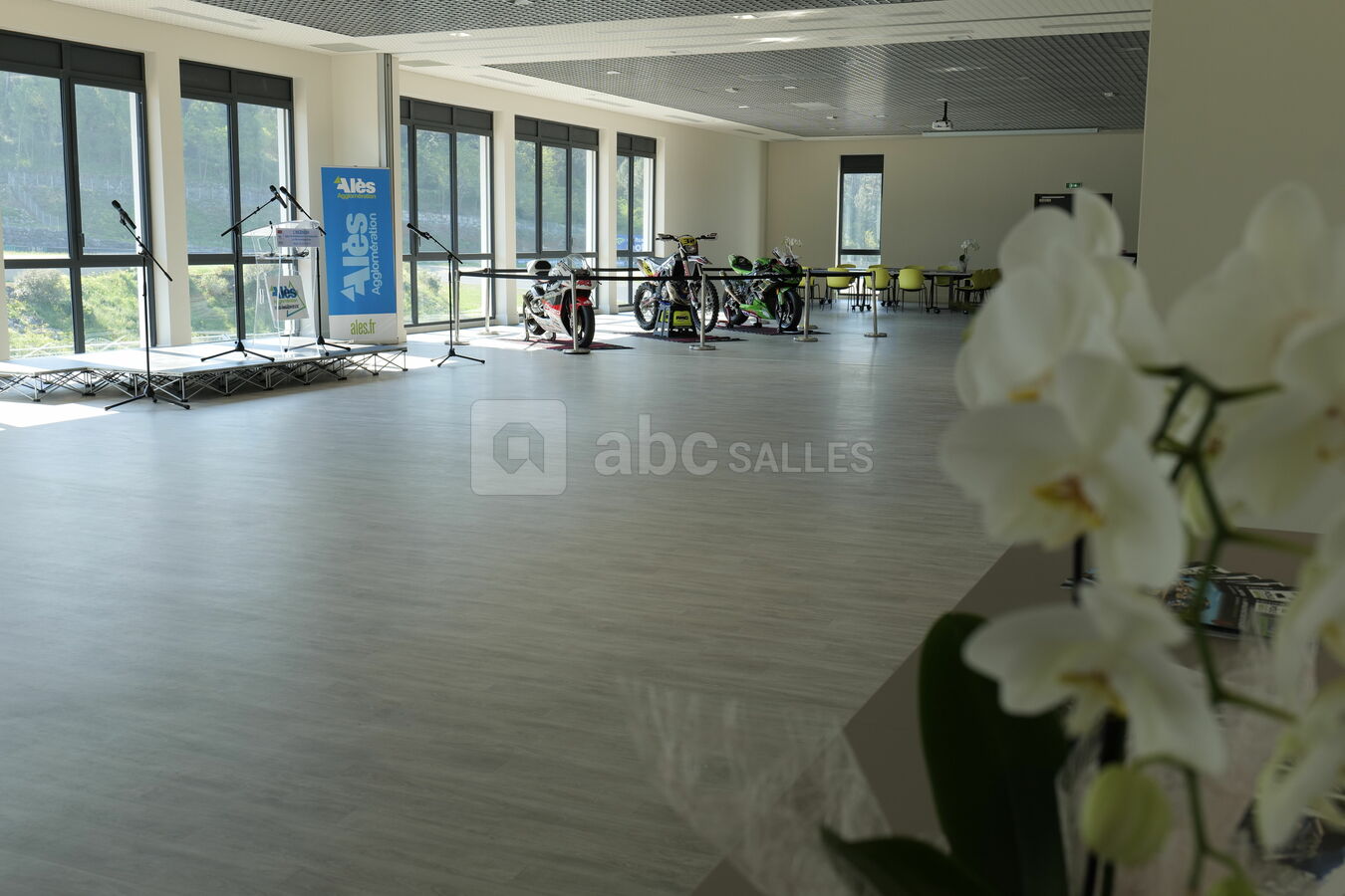 Salle modulable - présentation de produits