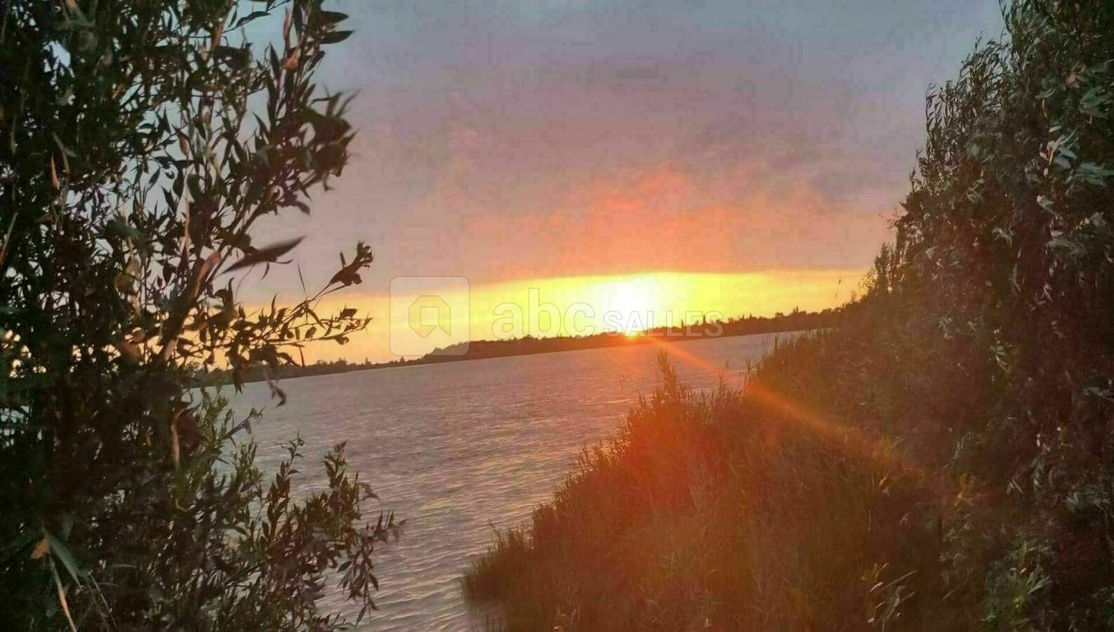 Coucher de soleil depuis le talus