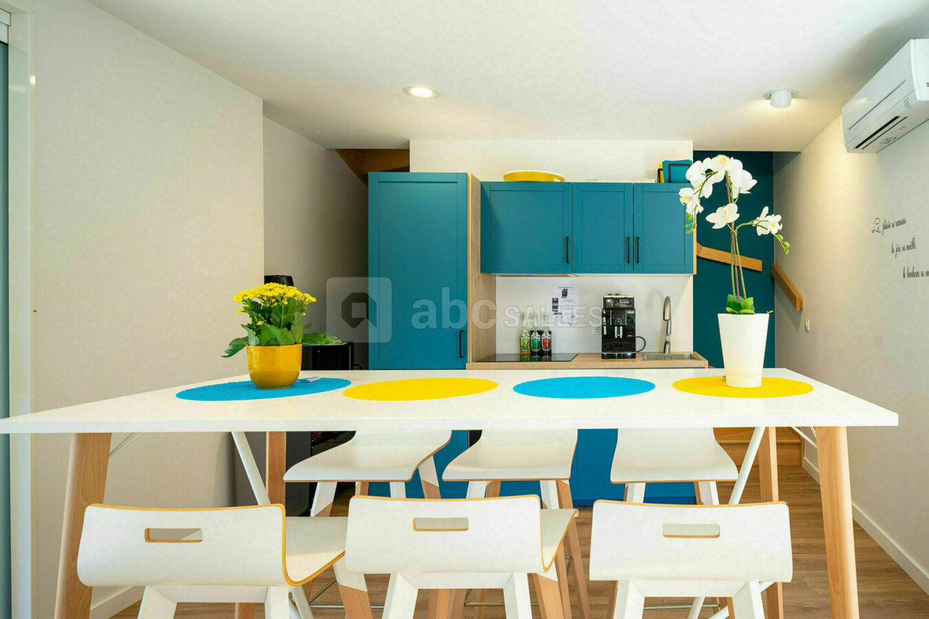 Cuisine espace détente et repas