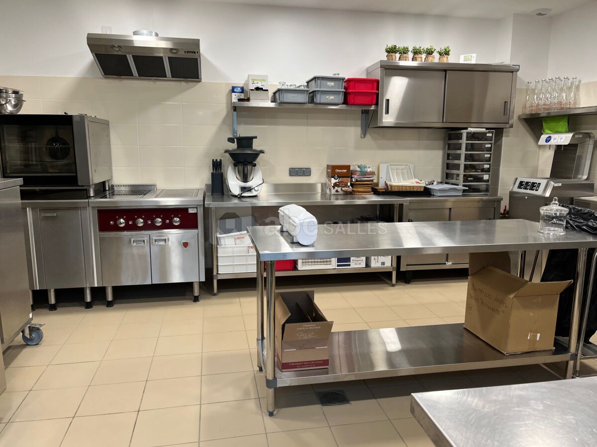 Cuisine salle voutée