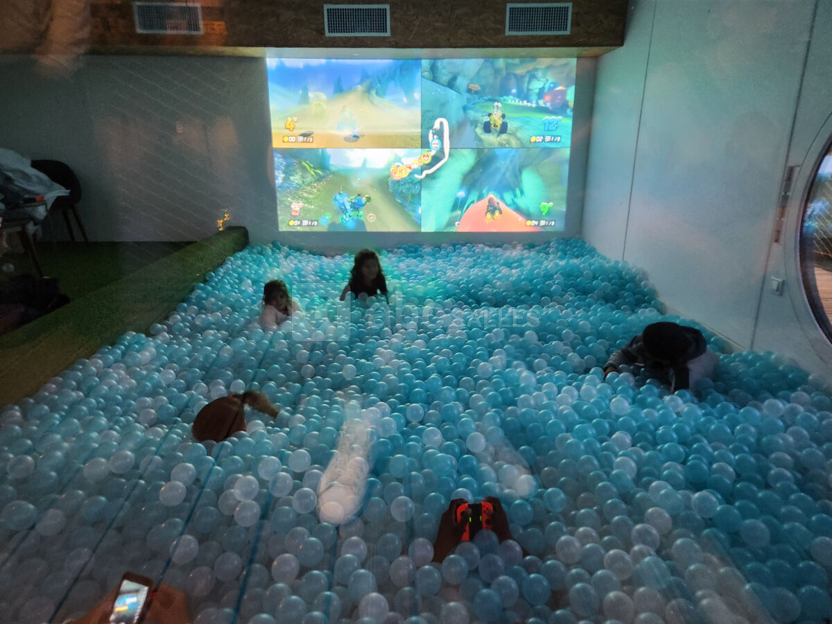 Piscine à balles géante - Mariokart