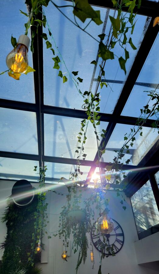 Espace intérieur sous verrière