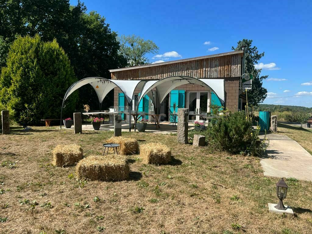 La guinguette vue de l'extérieur