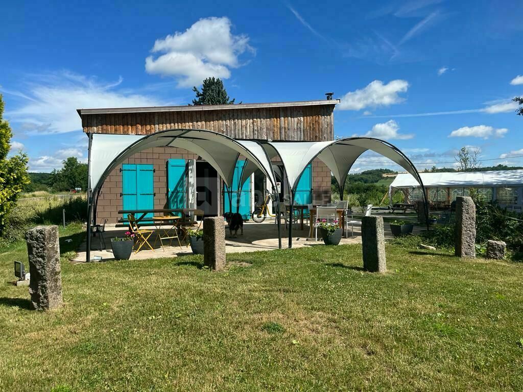 La guinguette vue de l'extérieur