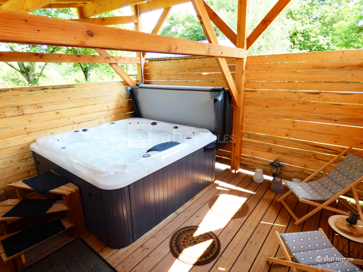 Jacuzzi