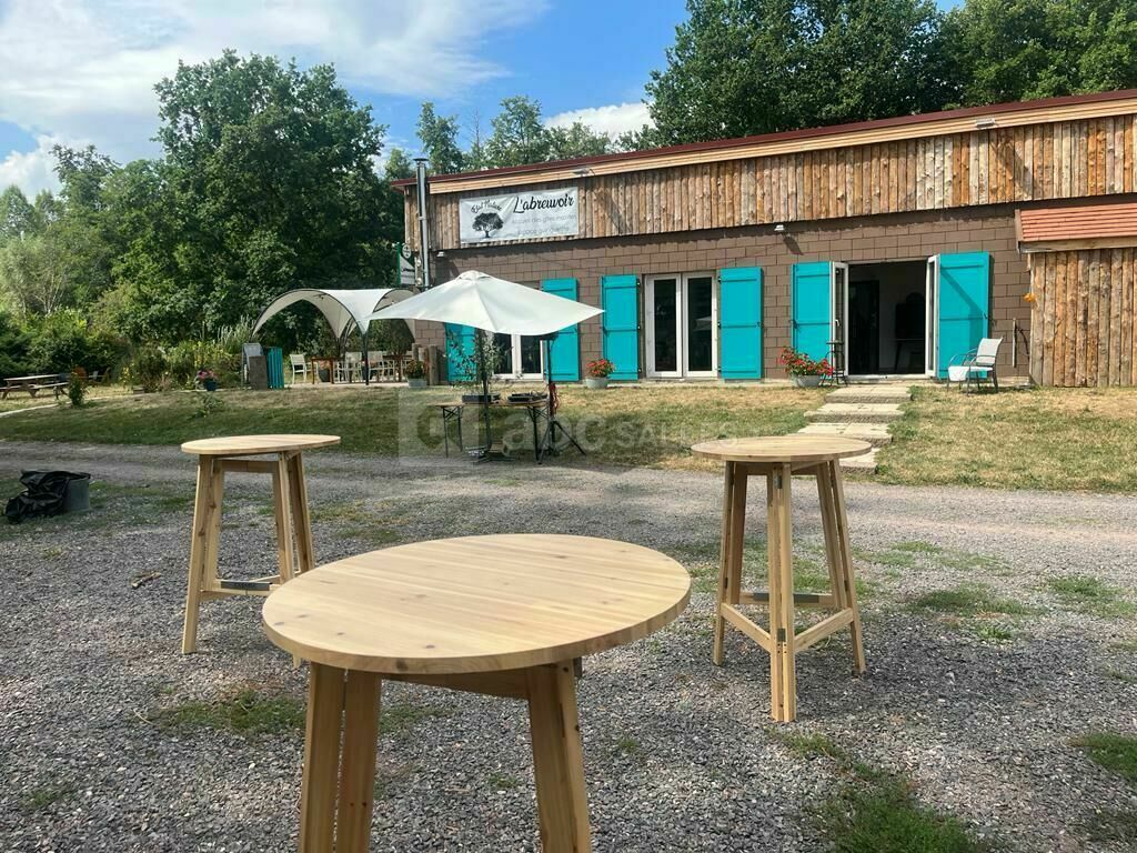 La guinguette vue de l'extérieur