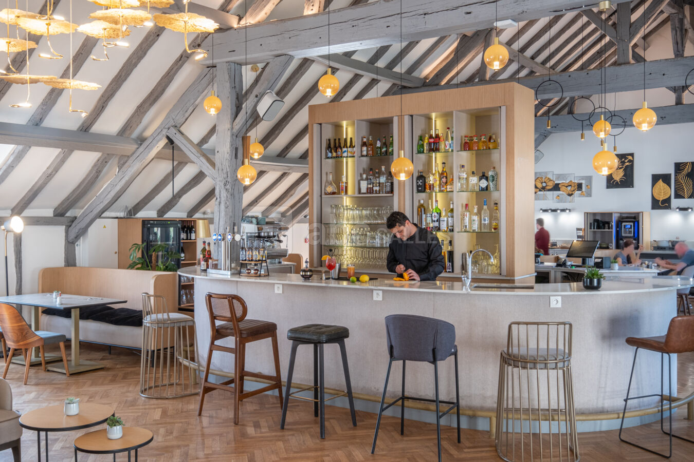 Bar lounge