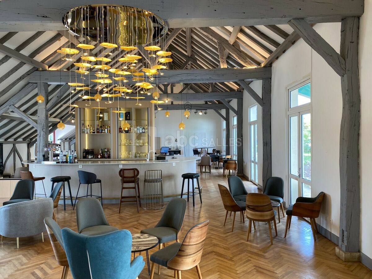 Restaurant / bar