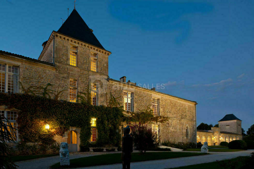 Façade de nuit