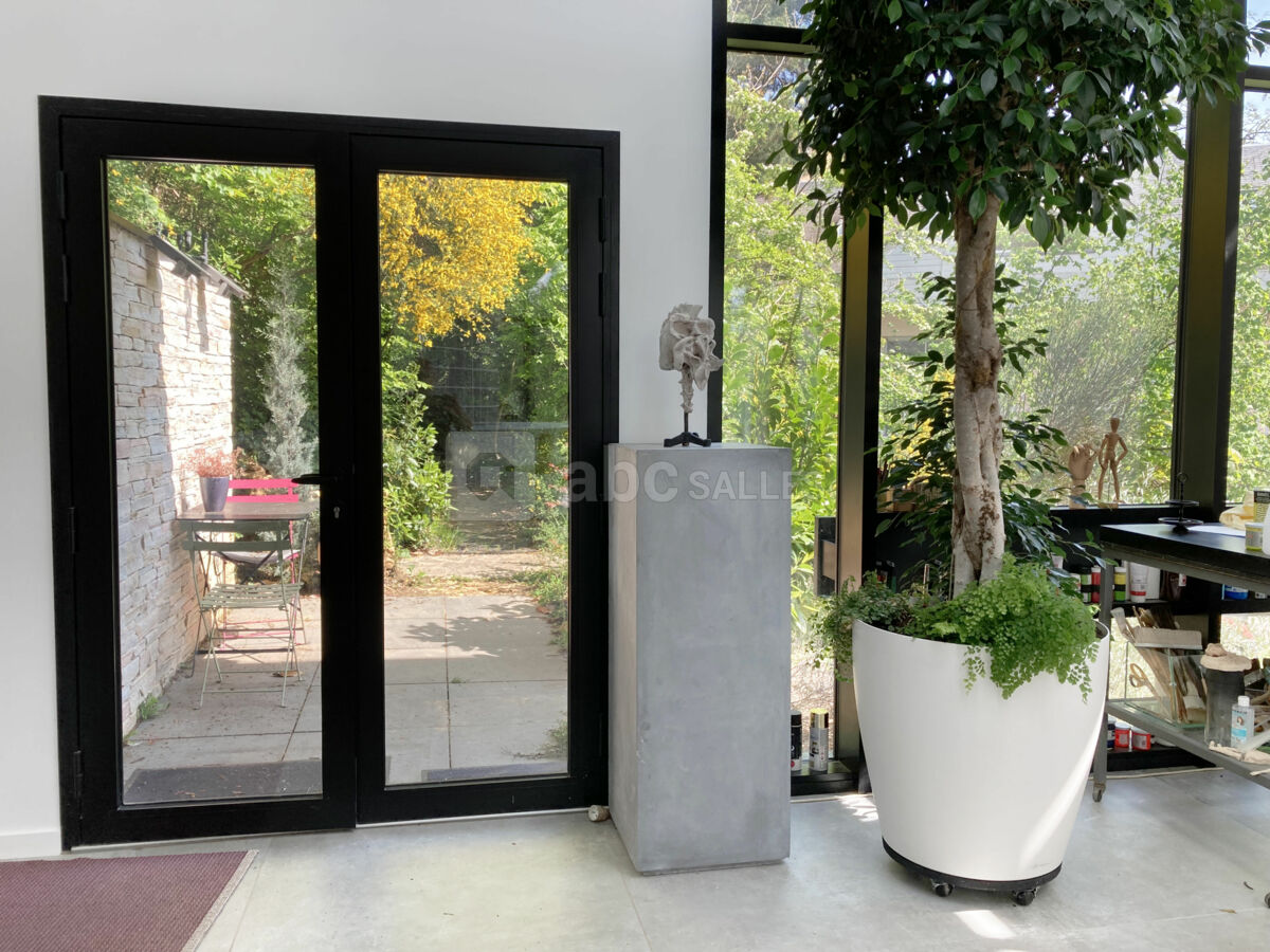Porte d'entrée depuis l'intérieur