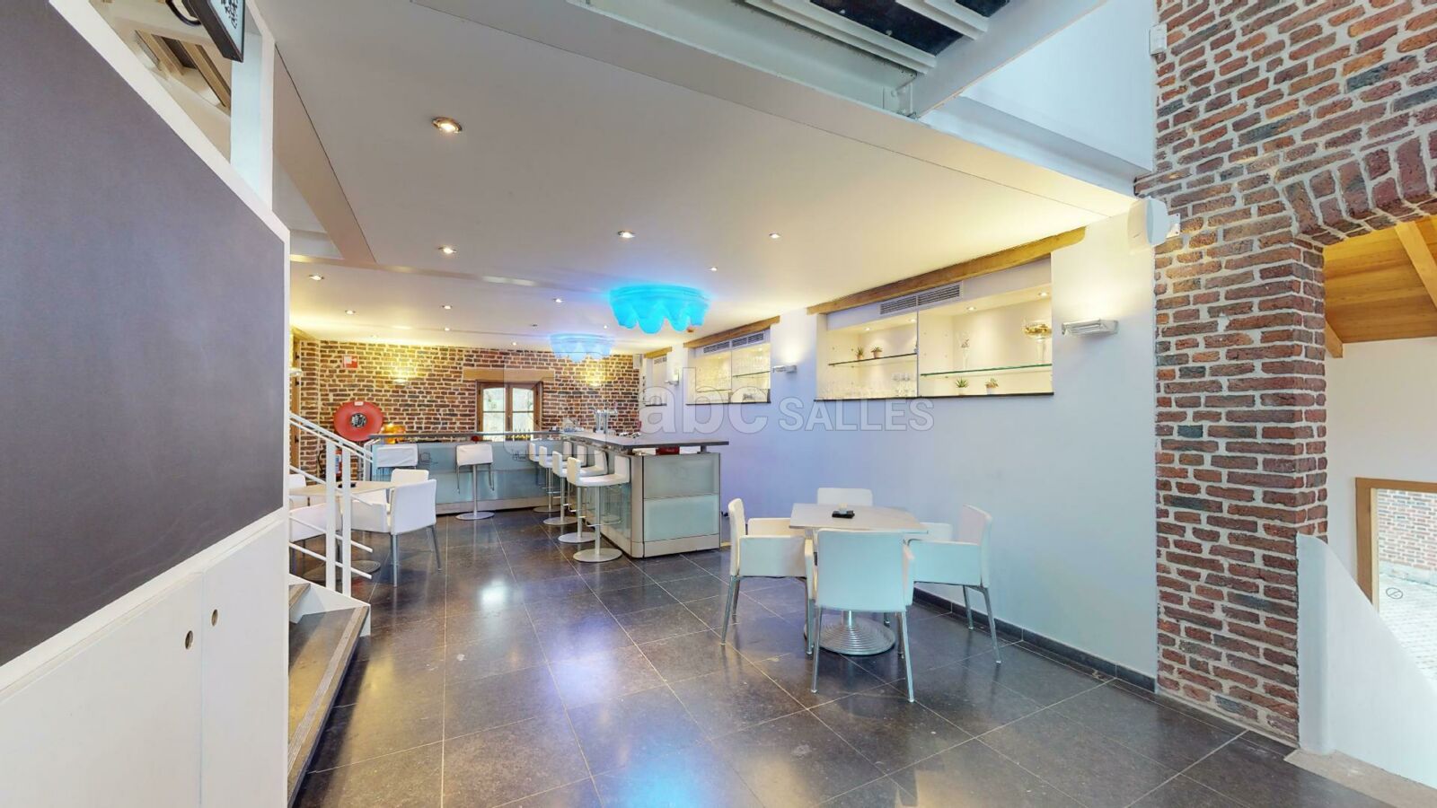 Le Bar