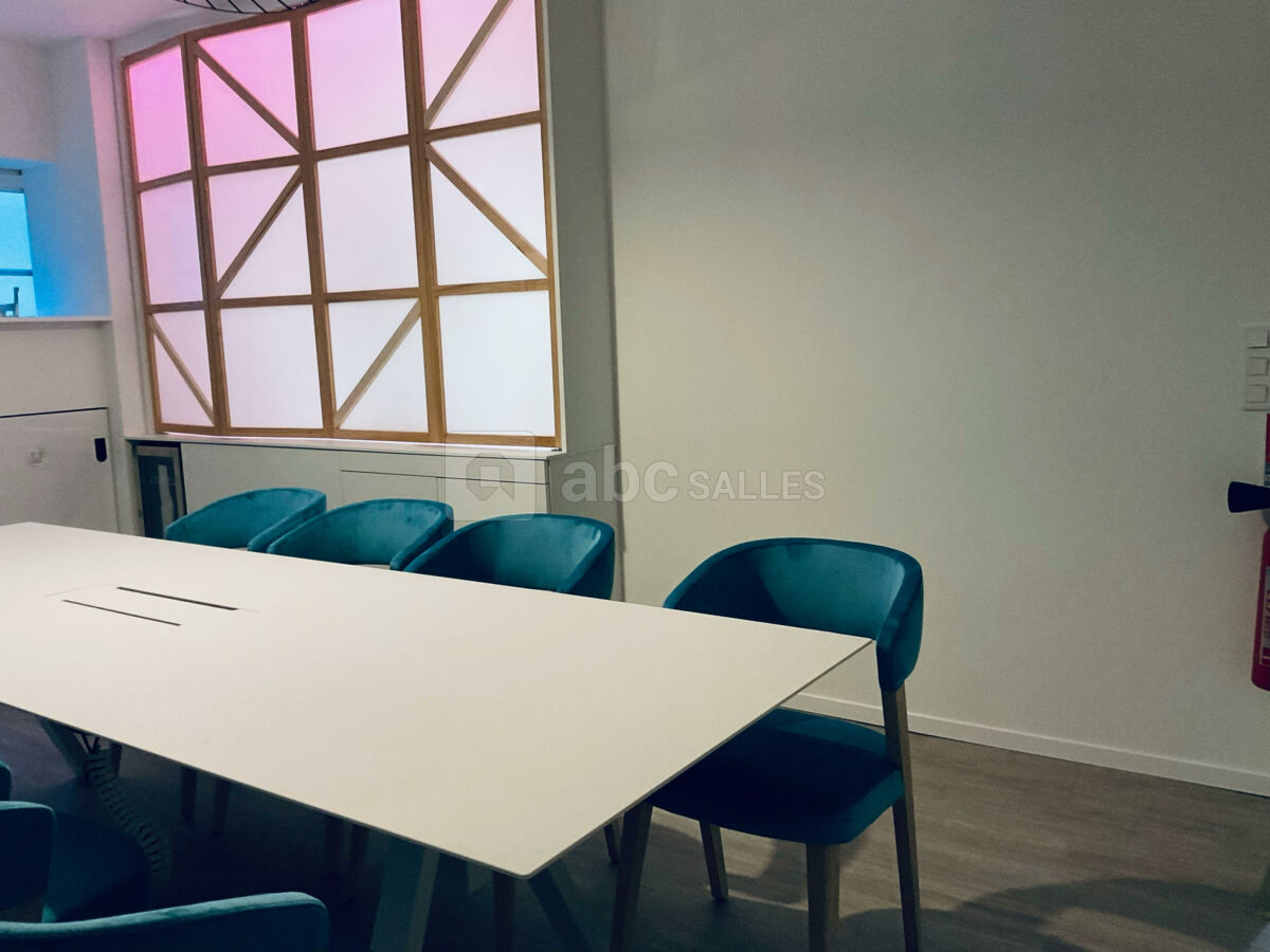 Salle de réunion 12 places 30 m2