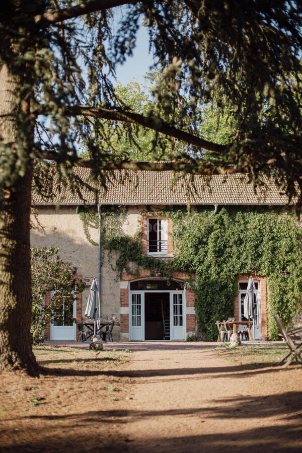 Les Ateliers vus de dehors
