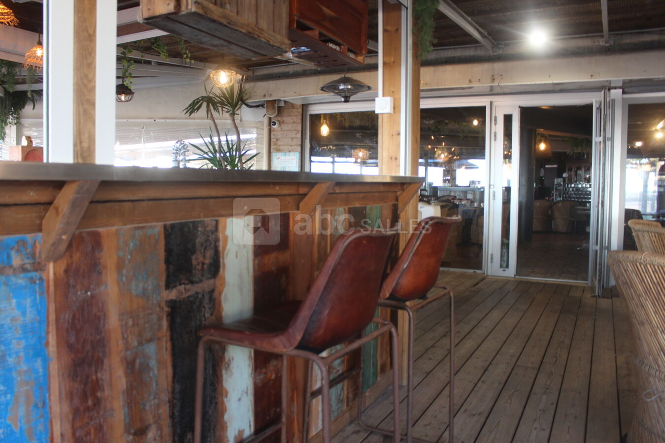 Bar 1