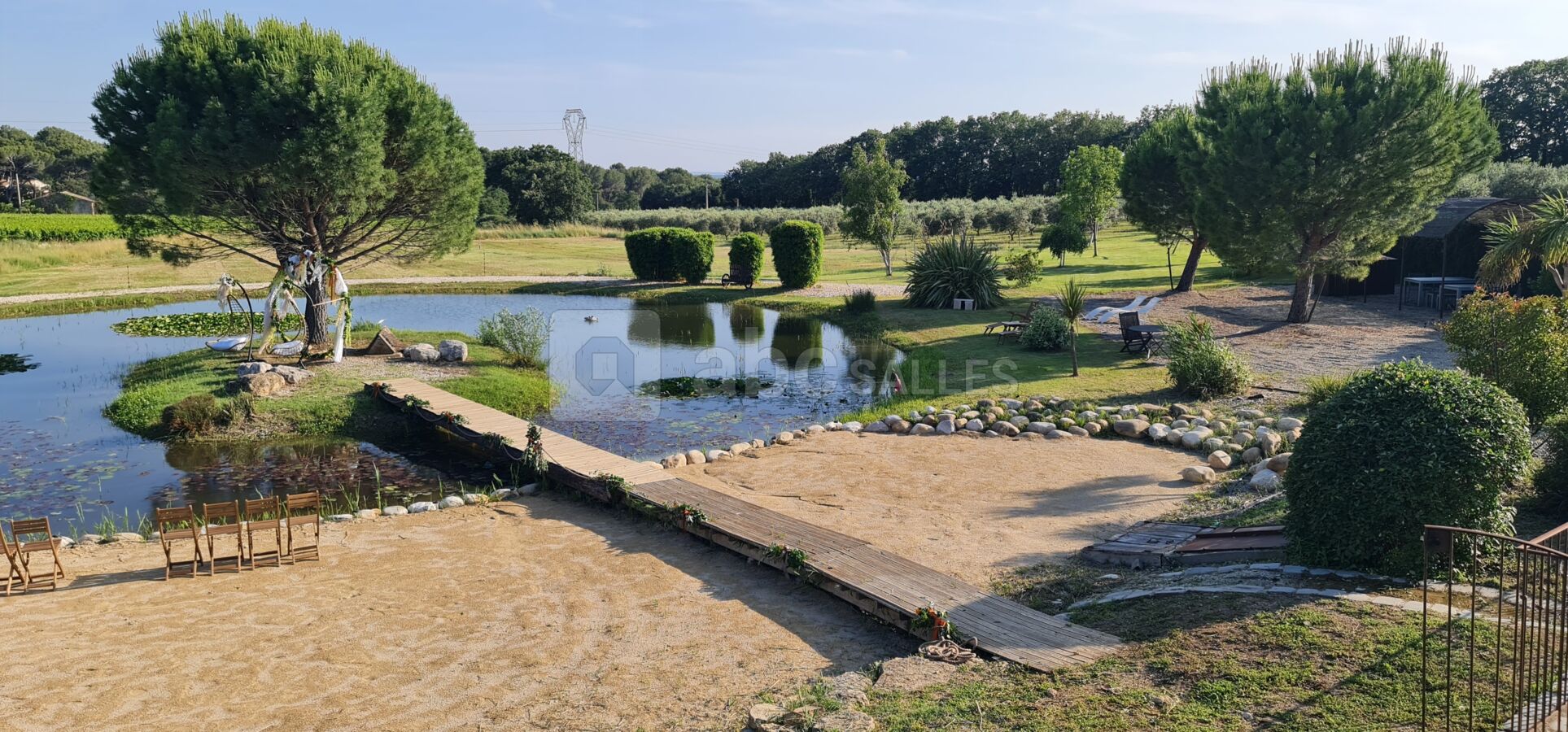 Etang avec plage
