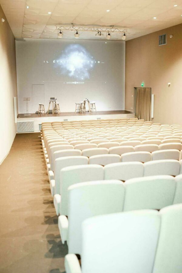 AUDITORIUM