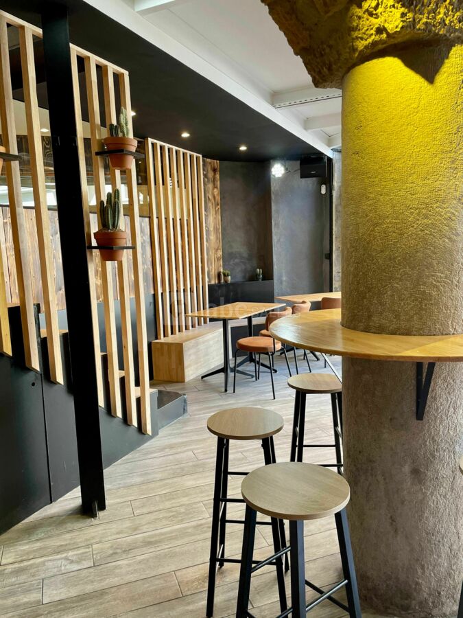 Entrée du bar