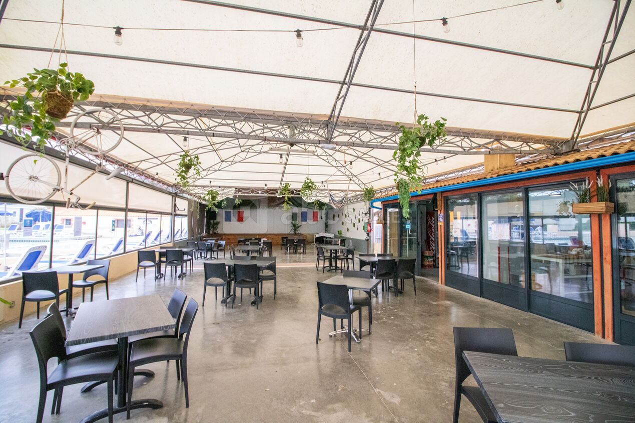 Salle de 180m²