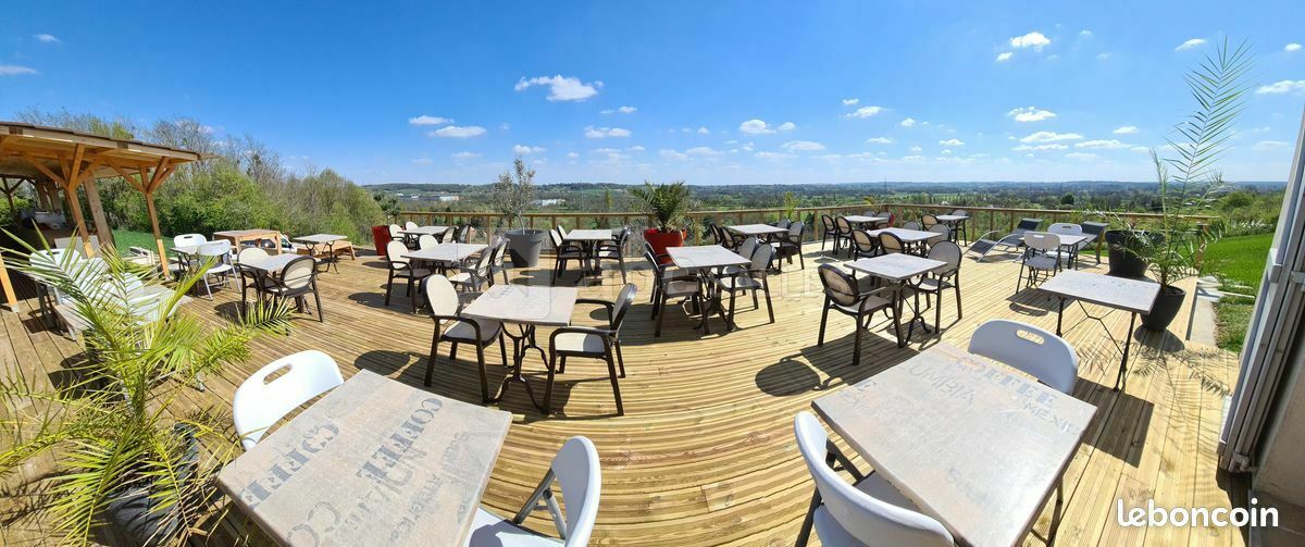 Terrasse bois 50 places