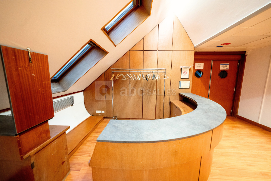 Vestiaire de l'auditorium - Du Barry