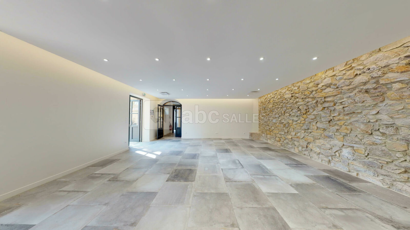 Salle de réception vide