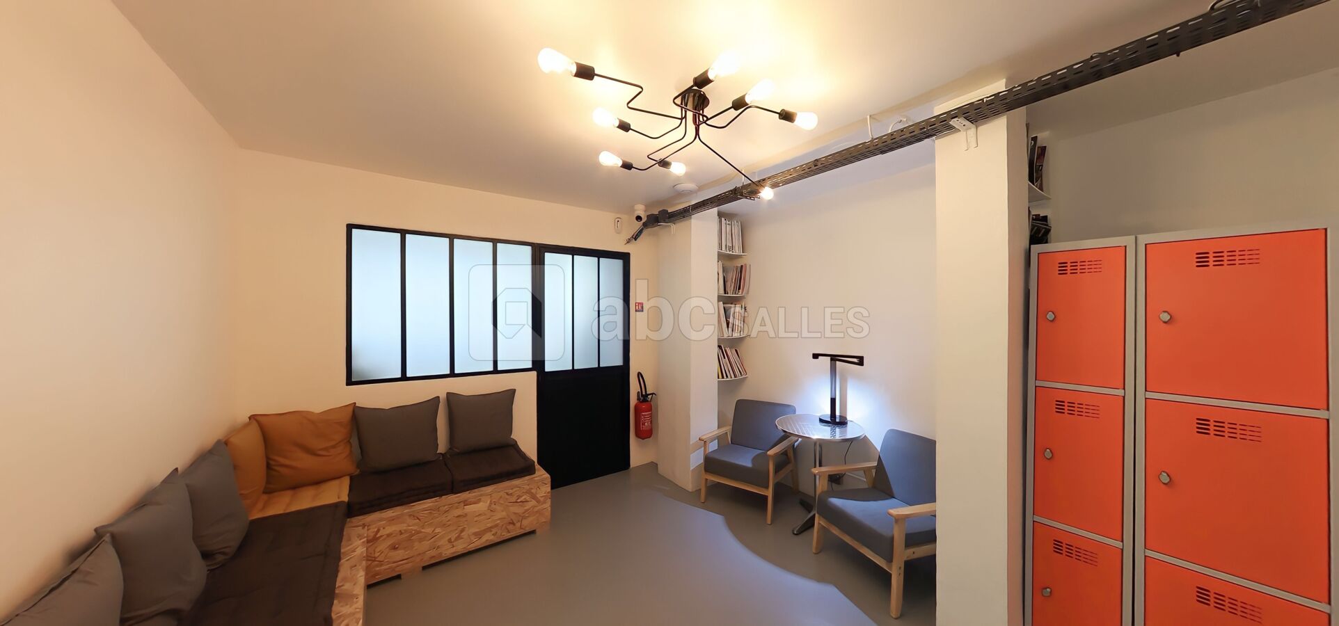 Salle de détente (espace commun entre le Showroom et l'Incubateur)