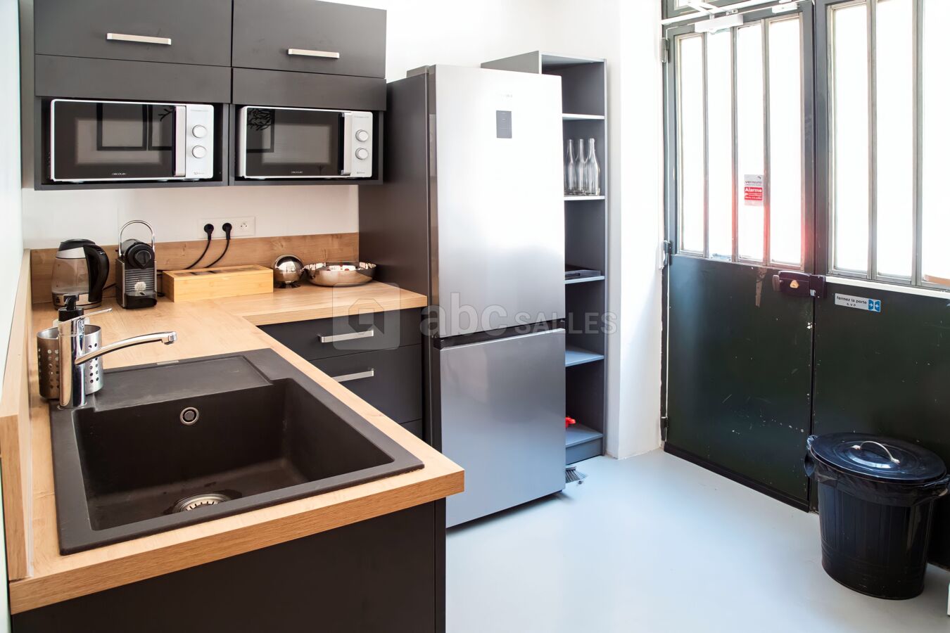 Cuisine (espace commun entre le Showroom et l'Incubateur)