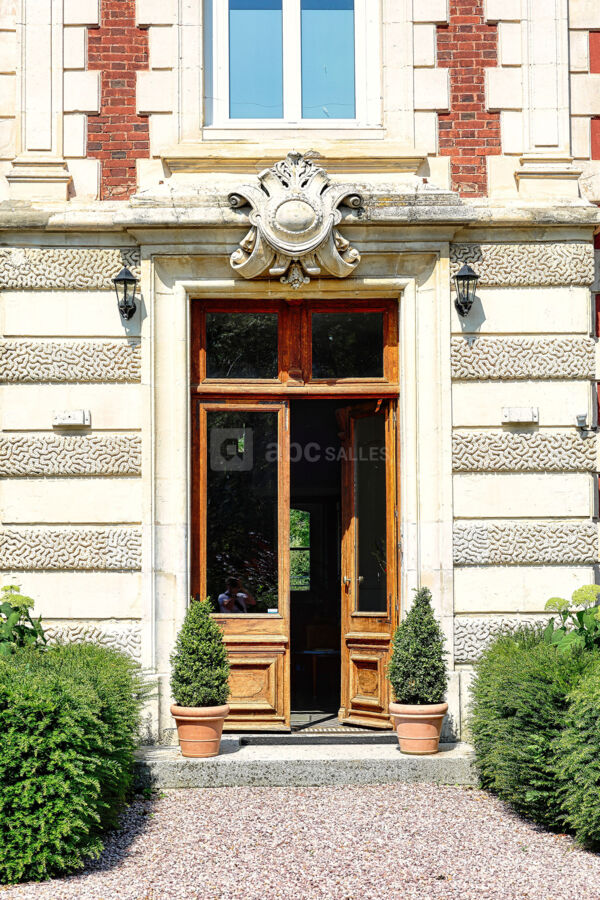 Chateau Entrée