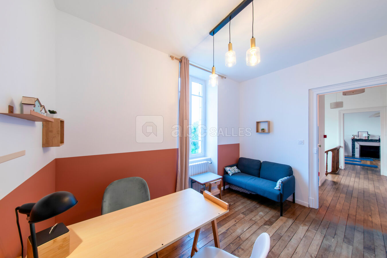 Bureau pour consultation ou réunion de travail en duo