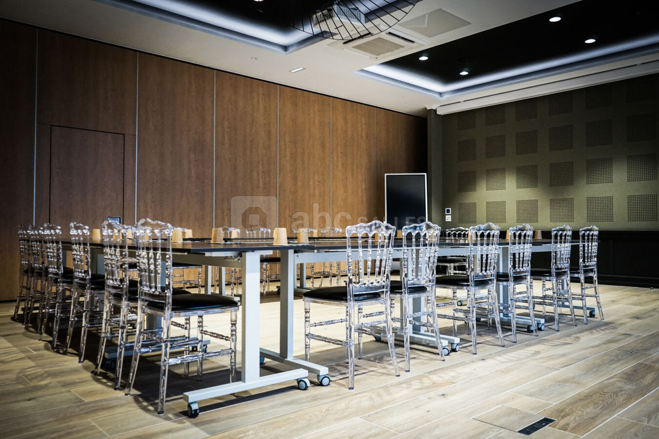 SALLE B   75 m2