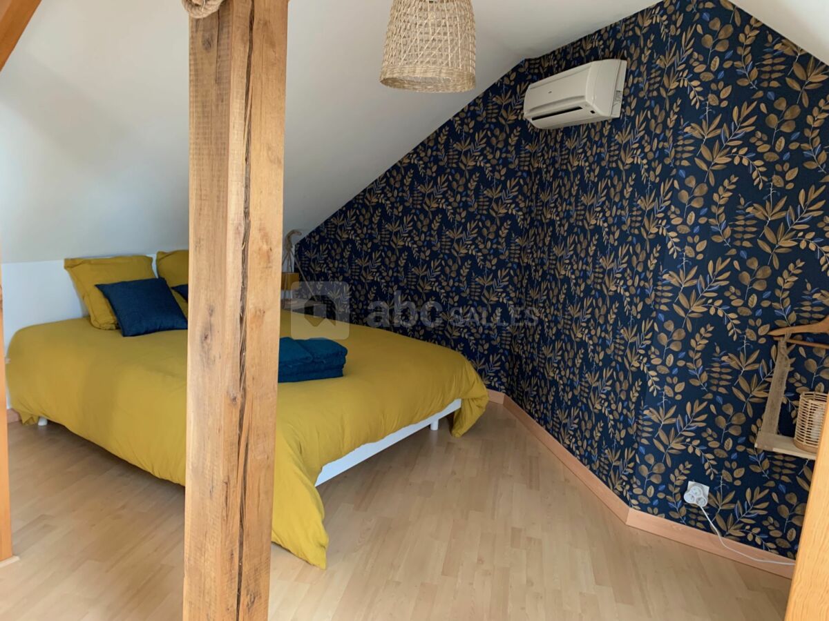 Chambre gite 1 lit double et 1 lit simple