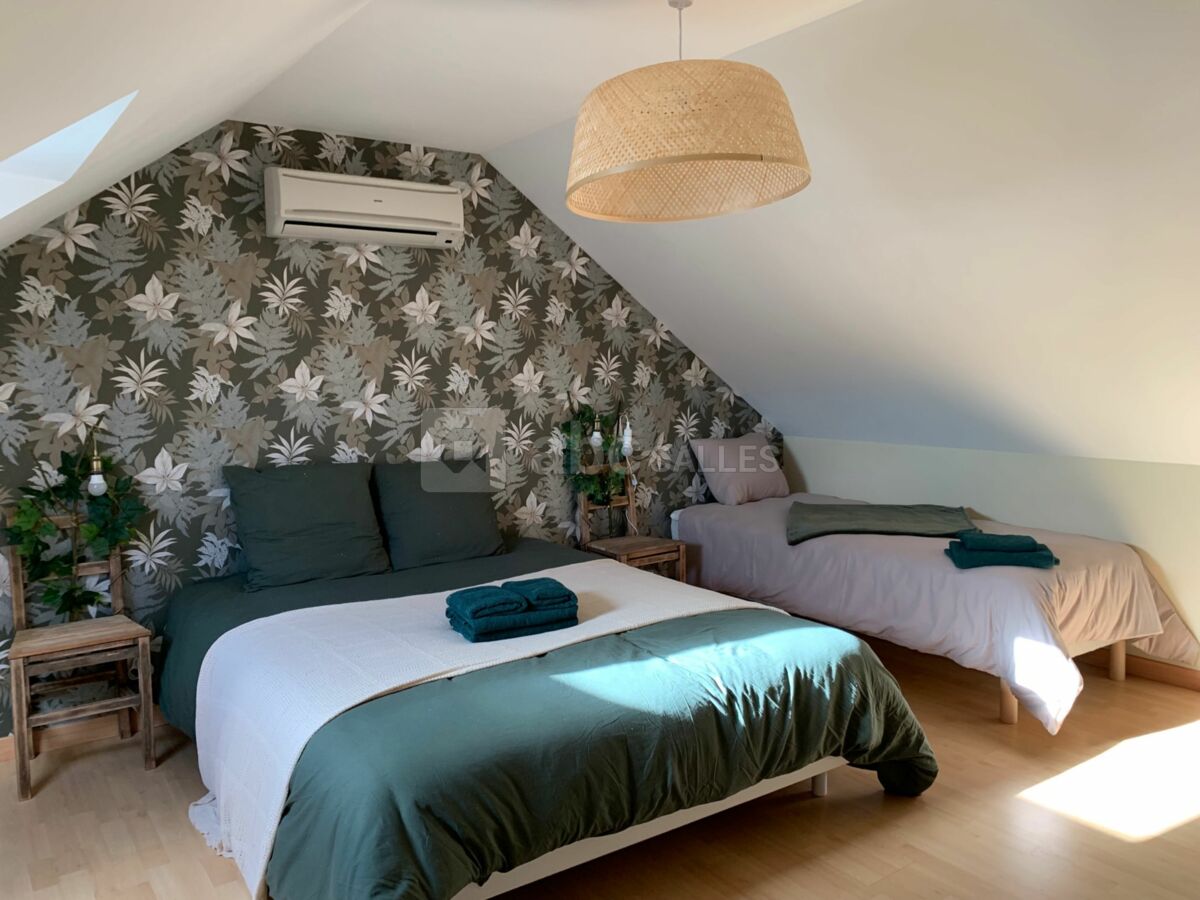 Chambre gite 1 lit double et 2 lits simple