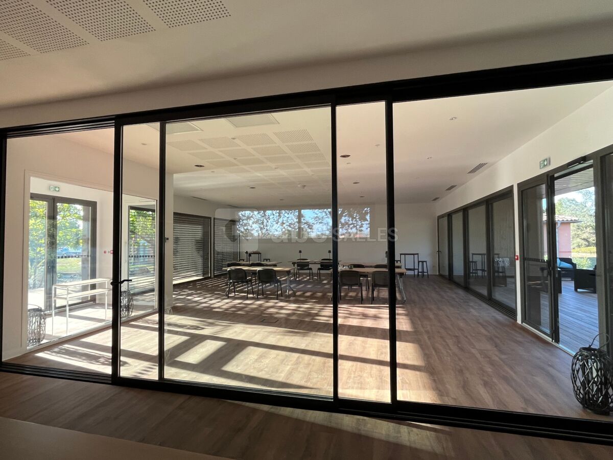 2 espaces possibles en 1 salle
