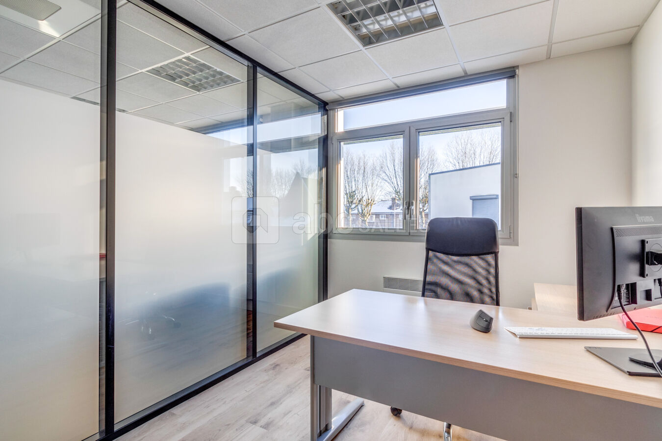 Bureau 12m2