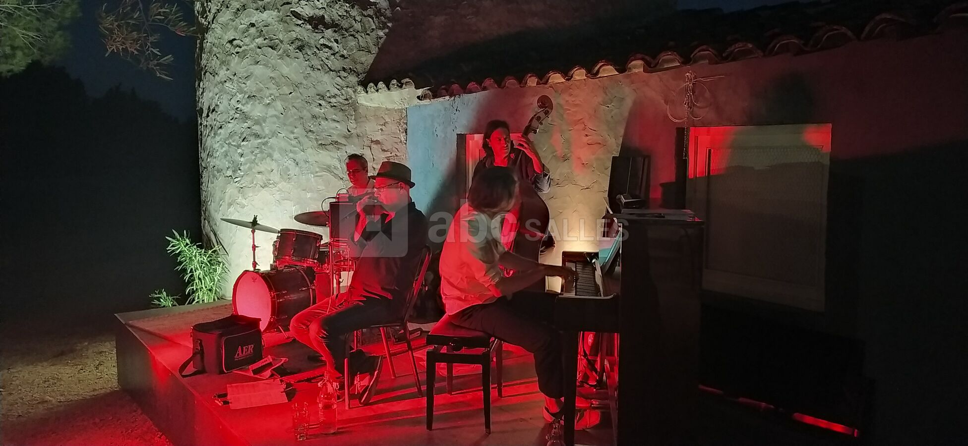 Concert Jazz - Scène extérieure