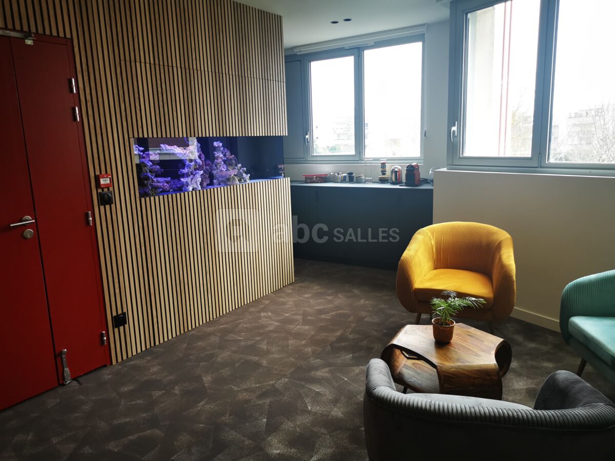 Entrée des locaux