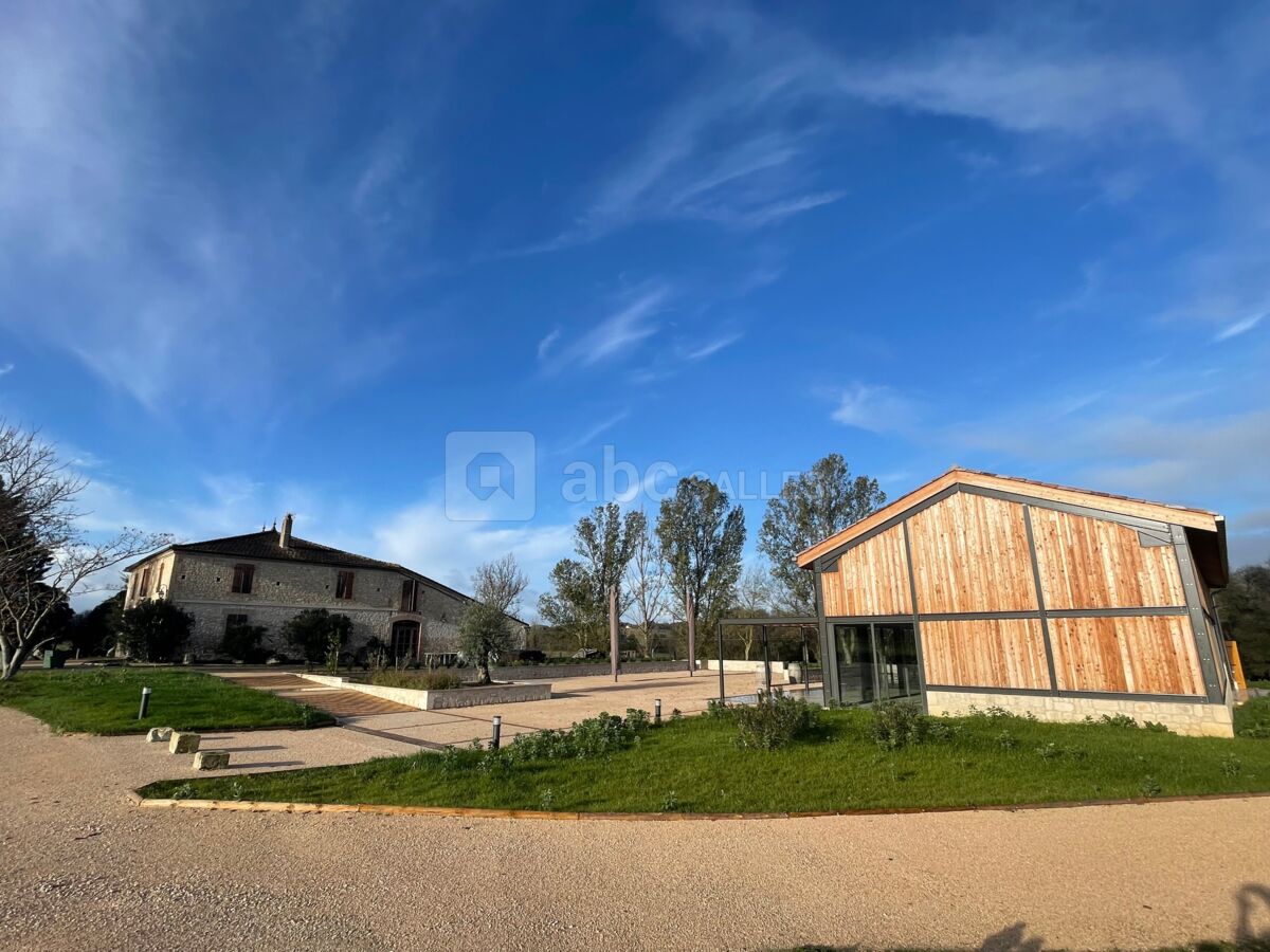 Salle de séminaire + gîtes