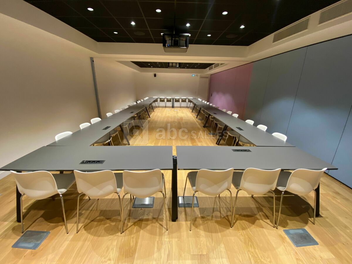 Salle Laroque - option avec couloir