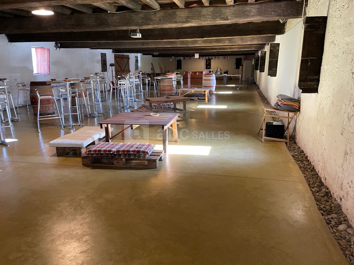 Grand chai de 300m2 pour toutes vos envies