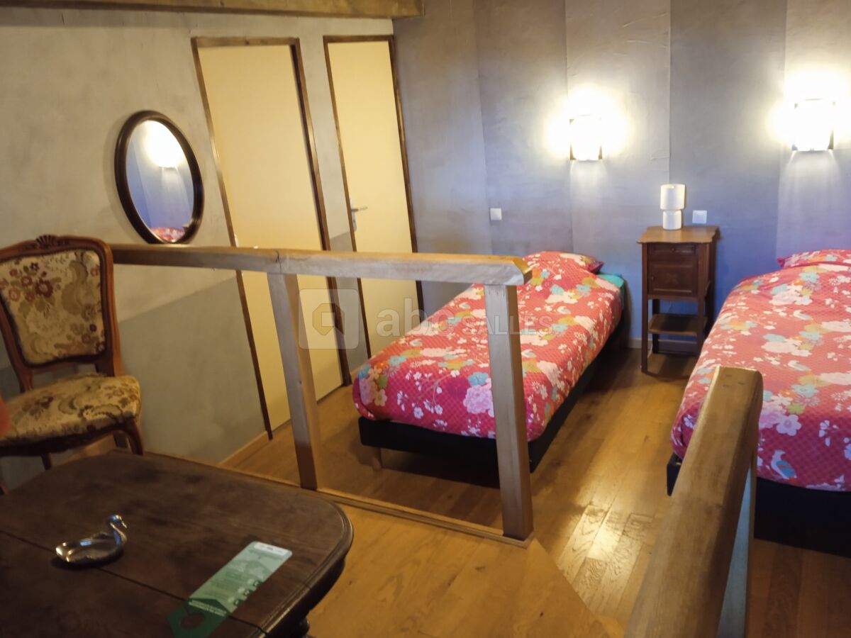 Une chambre...