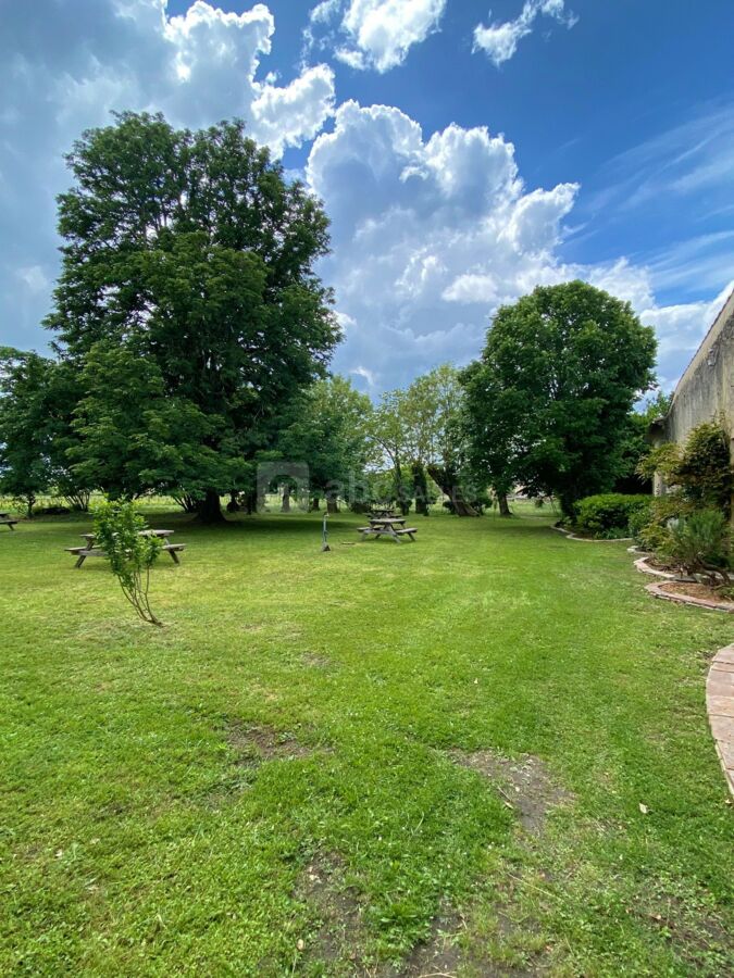 Jardin extérieur du coworking et des salles de réunion