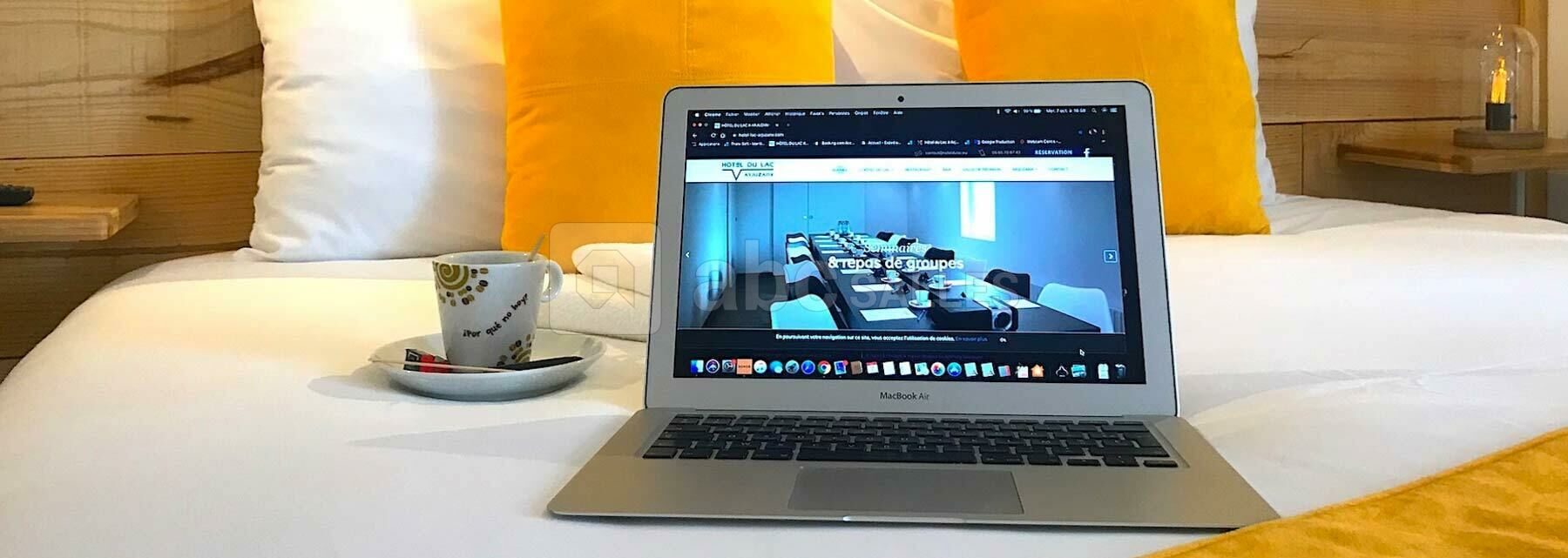 Location de salle, de chambre, pauses cafés, restauration, activités diverses