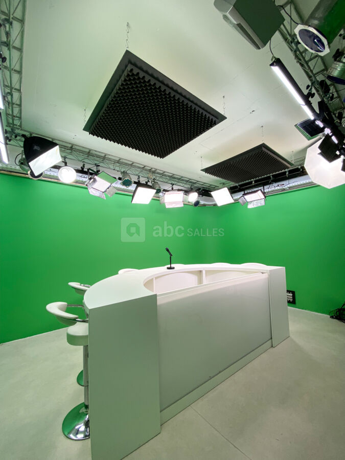 Studio Fond Vert avec table