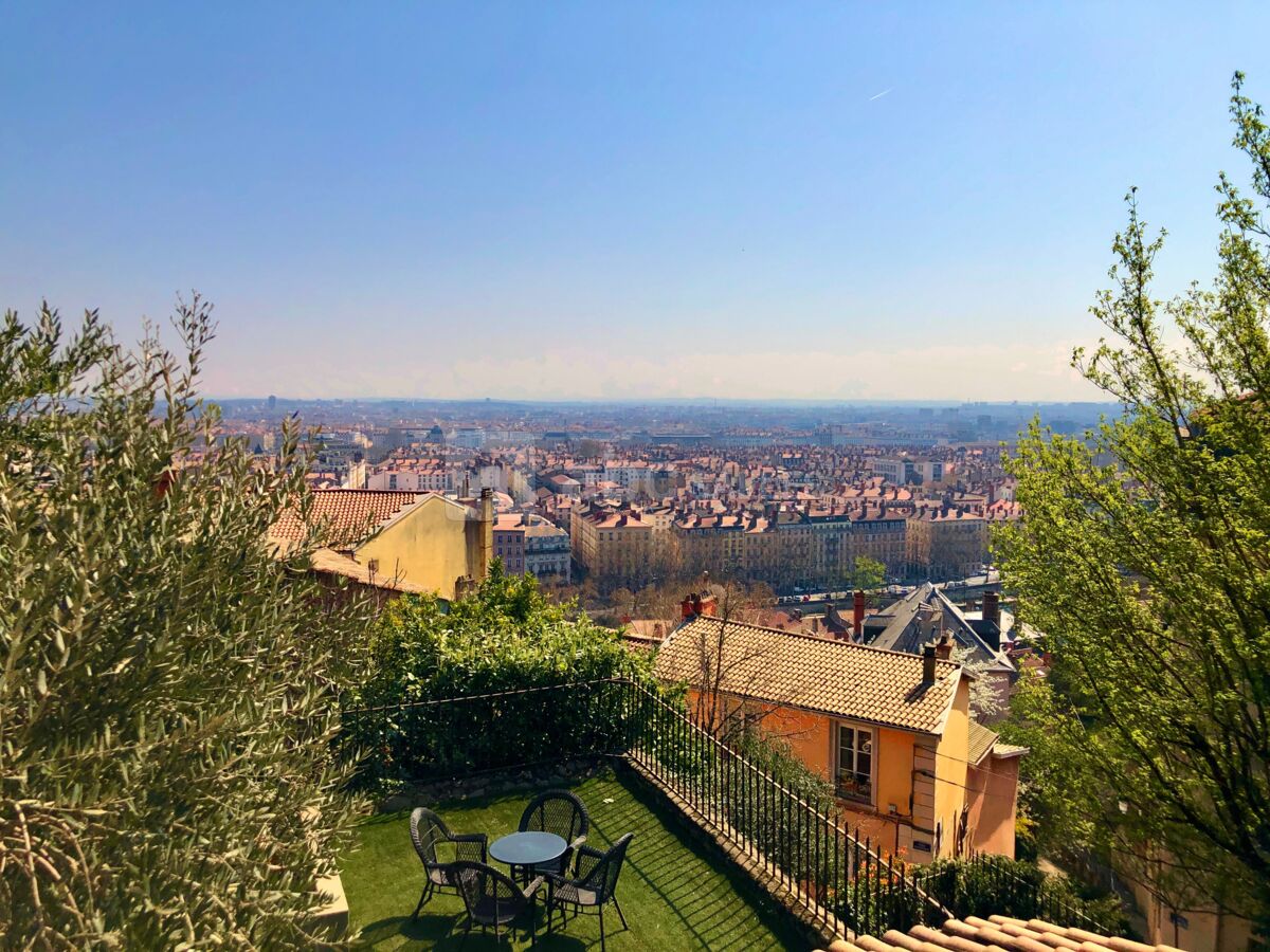 Vue Terrasse Suite Rouge