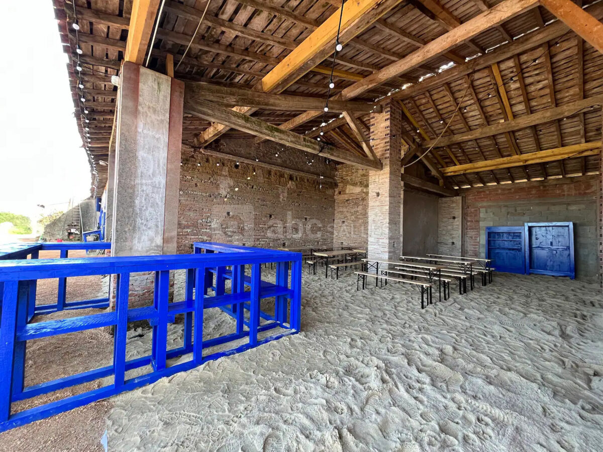 Bar et espace couvert