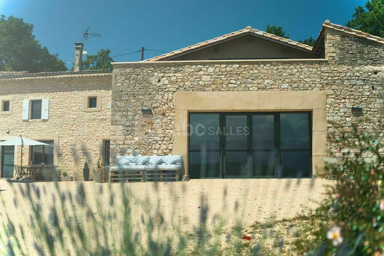 Vue sur la facade Est de l'Atelier des Etoiles